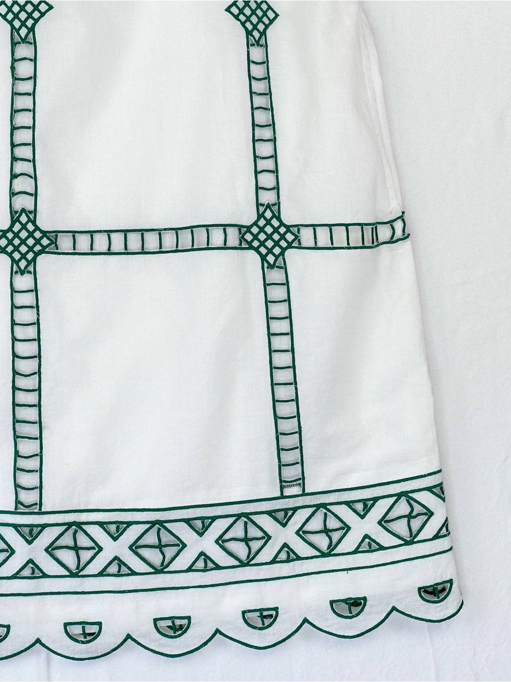 NWT Ciebon Lyndon Green Embroidered Mini Dress Sz M White - Picture 8 of 16